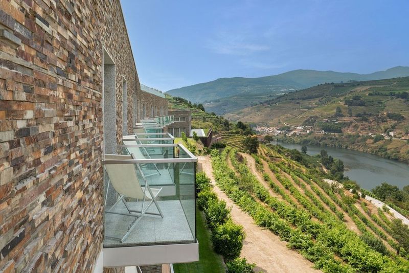 Delfim Douro Hotel - Image 10
