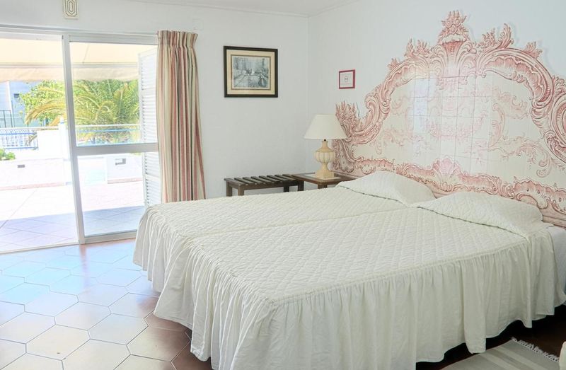 Tropical Sol Apartments - Image 5