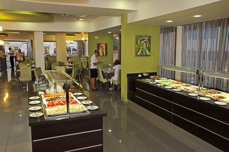 Euronapa Hotel - Image 9