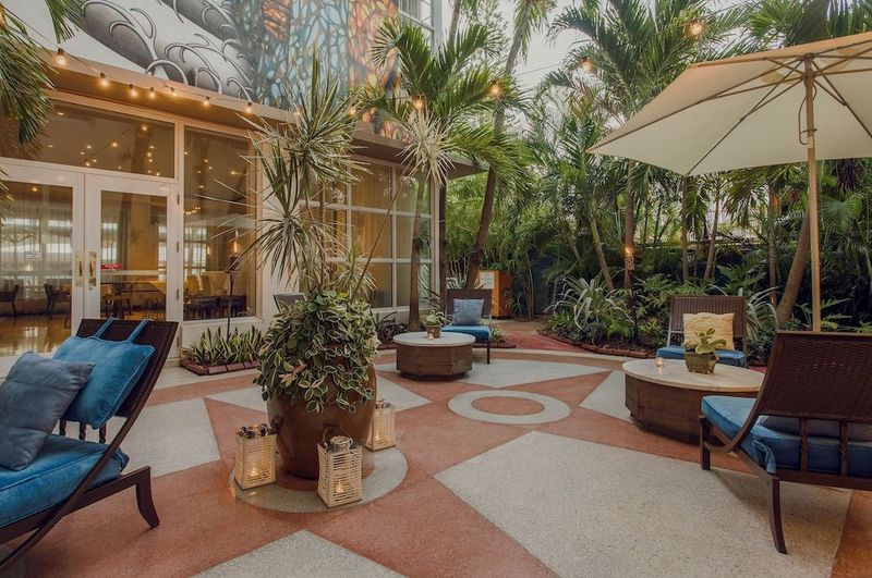 Life House, Ocean Drive - Image 2