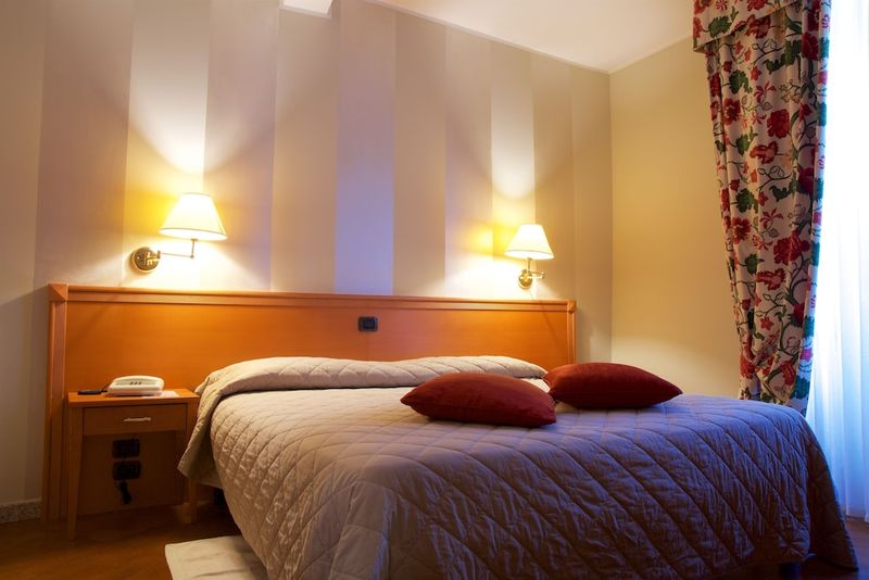 Hotel La Luna - Image 3