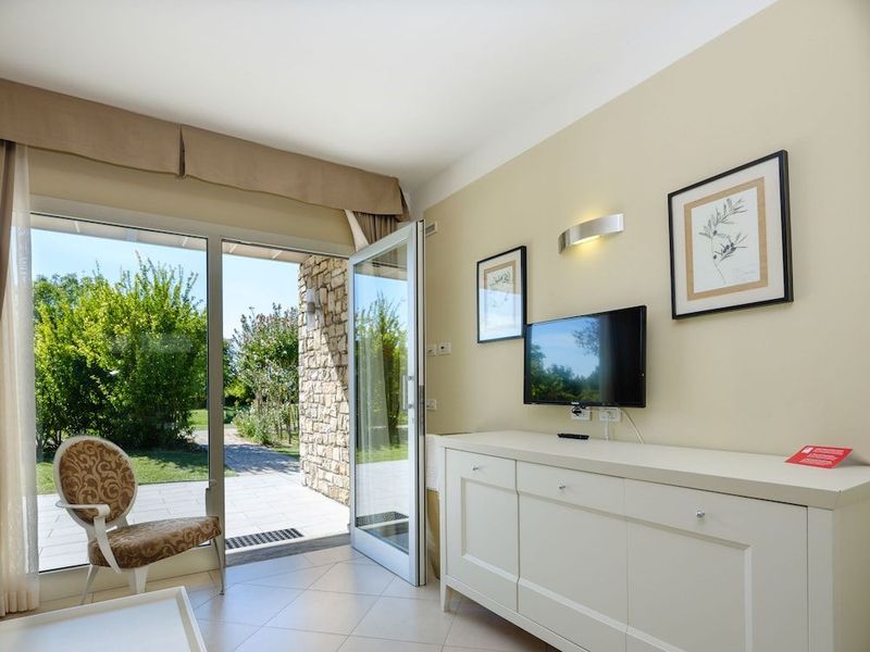 Parc Hotel Germano Suites - Image 5