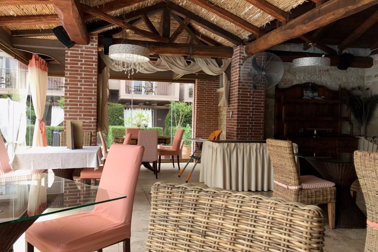 Achtis Hotel - Image 4