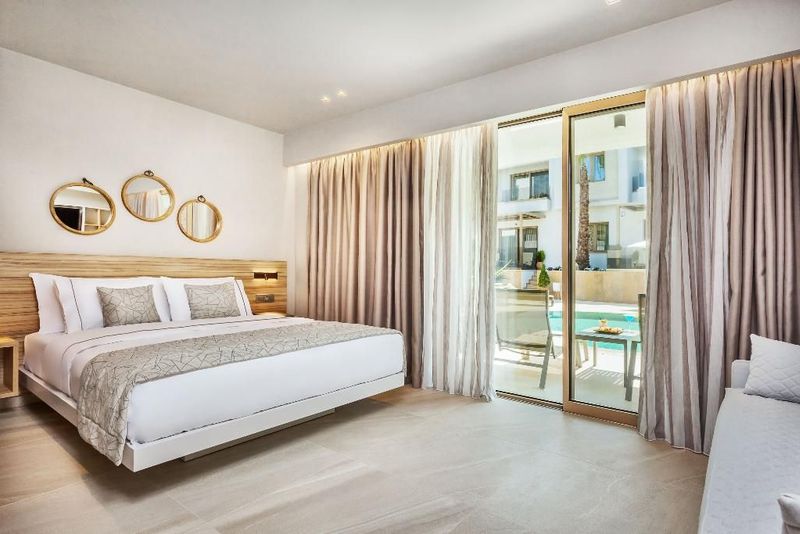 Pefki Deluxe Residences - Image 2
