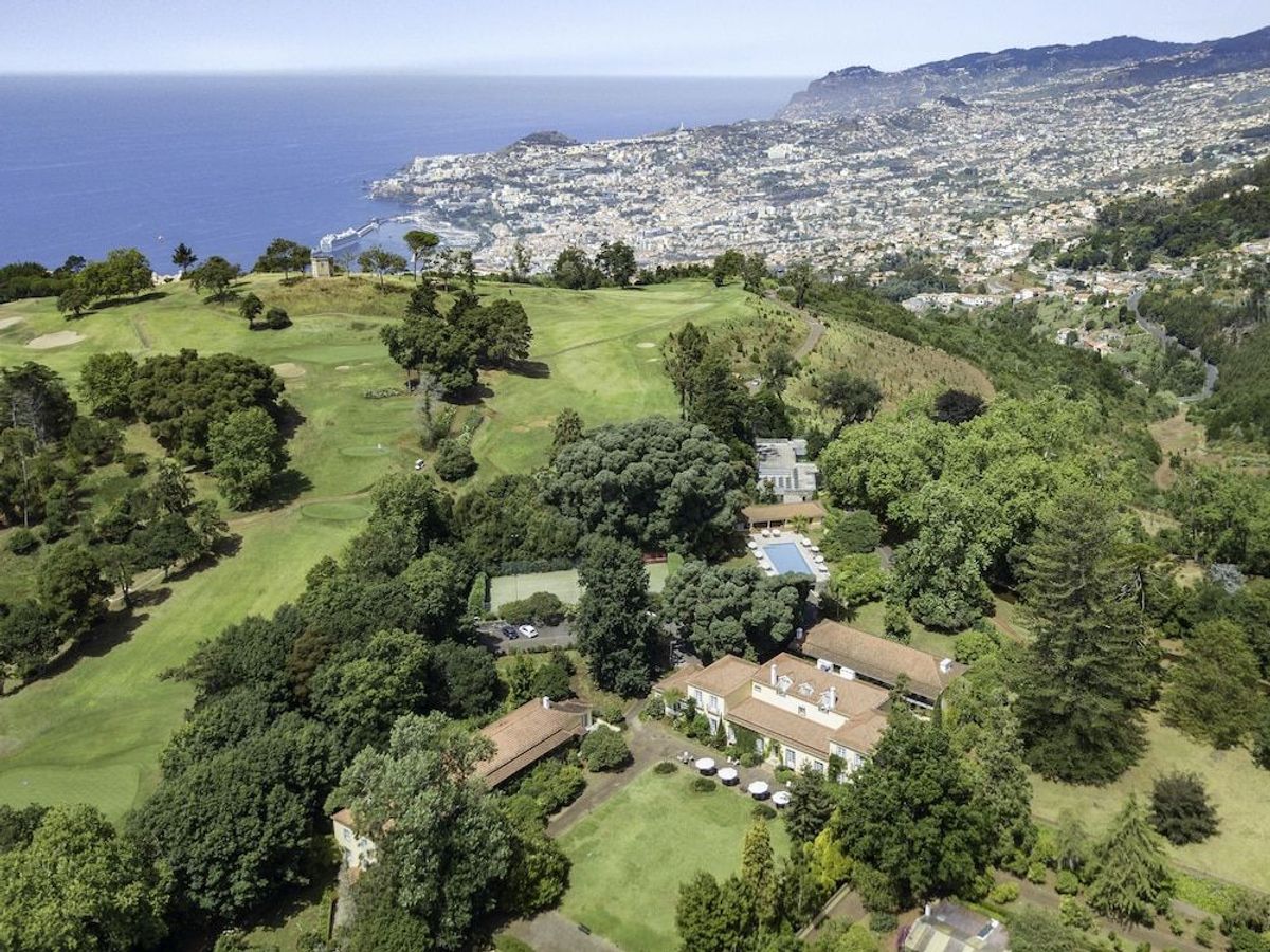 Nyd de fantastiske omgivelser i Casa Velha do Palheiro, der ligger uden for Funchal på Madeira.
