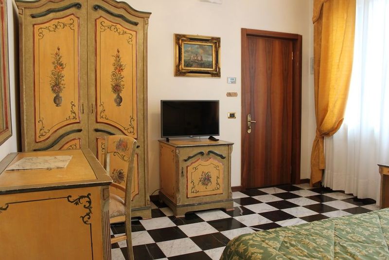 Villa Stucky - Image 2