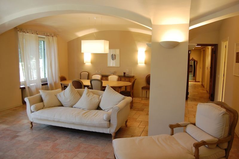 Le Serre Suites & Apartments - Image 2