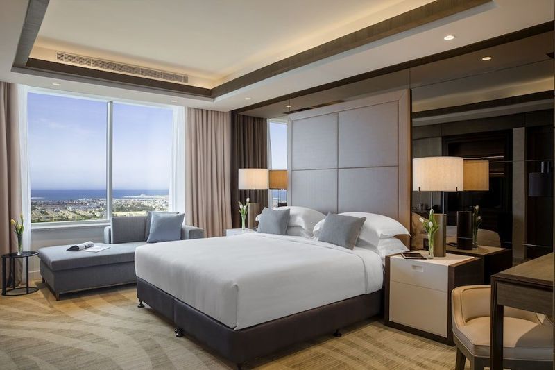 Towers Rotana Hotel - Image 2