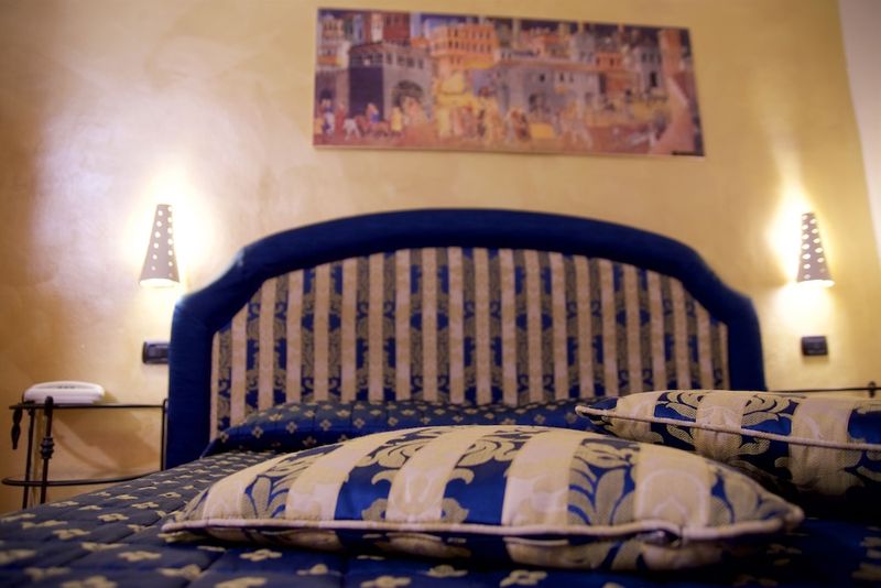 Hotel La Luna - Image 6