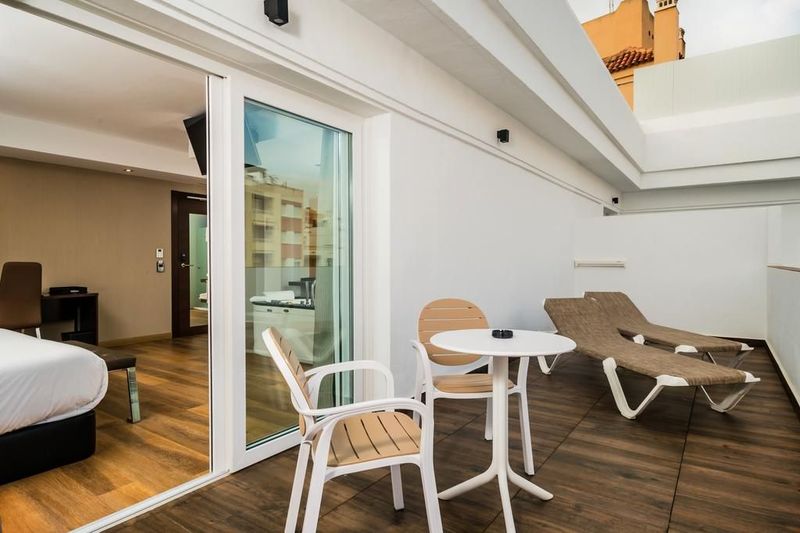 MB Boutique Hotel - Image 2