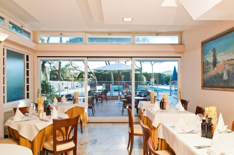Versilia Palace Hotel - Image 6