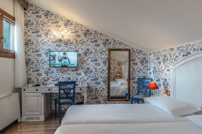 Hotel La Fenice et des Artistes - Image 6