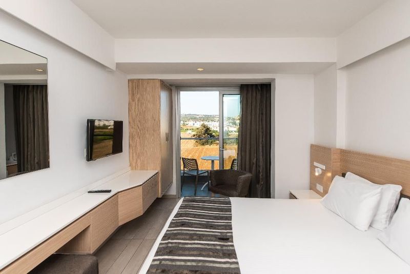 Evalena Beach Hotel - Image 9