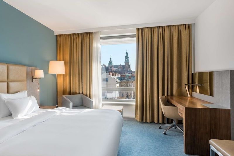 Radisson Blu Hotel Krakow - Image 2