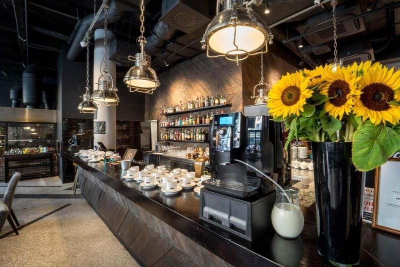 Korona Hotel Wroclaw Market Square - Image 6