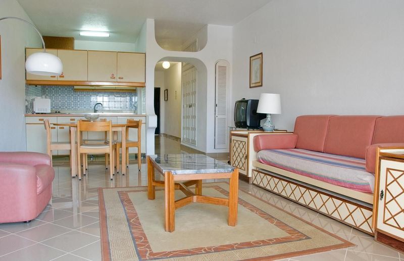 Tropical Sol Apartments - Image 6