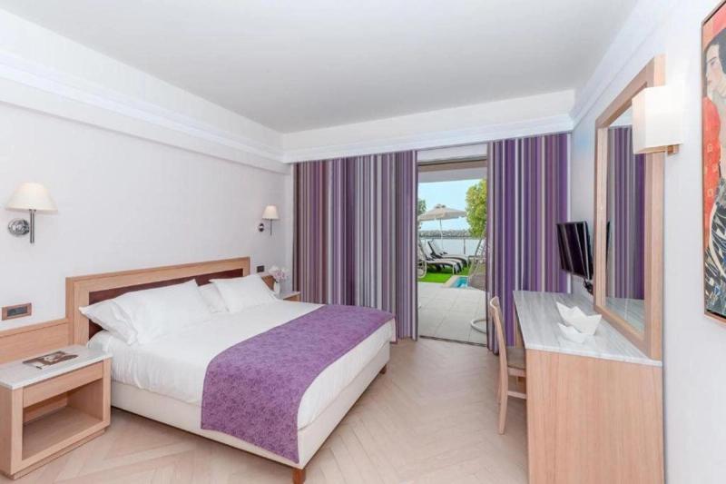 Porto Platanias Beach Resort & Spa - Image 9