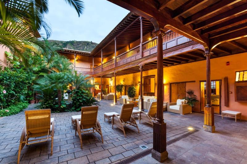 Hotel LIVVO La Quinta Roja - Image 6