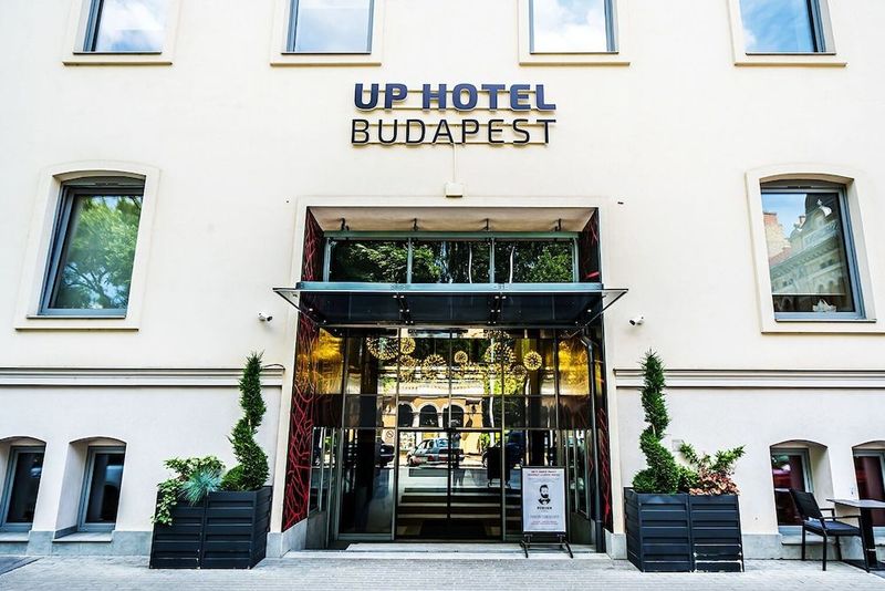 Up Hotel Budapest - Image 1