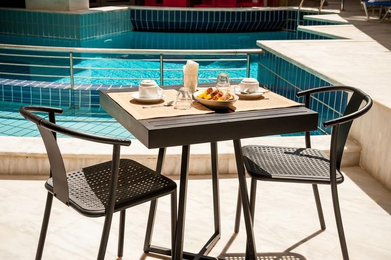 Elina Hotel Apartments - Image 2