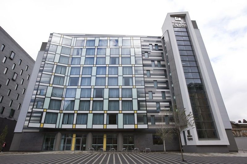 Holiday Inn Express Manchester City Centre - Arena - Image 10