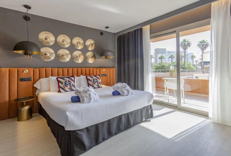 Marins Beach Club - Image 3