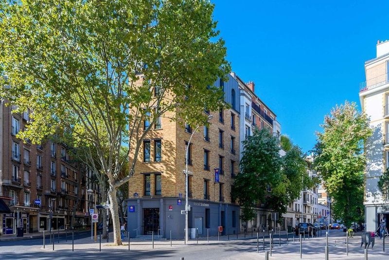 Comfort Hotel Sixteen Paris Montrouge - Image 2