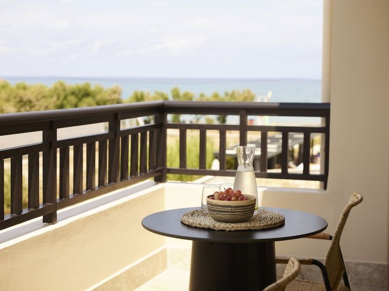 Asterion Hotel Suites & Spa - Image 4