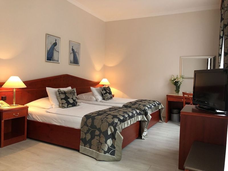Hotel Carlton - Image 5