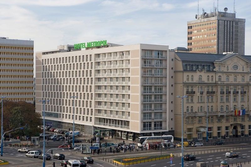 Metropol Hotel - Image 8