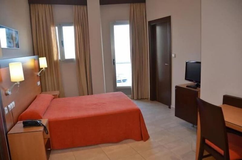 ON Aleta Room - Image 6