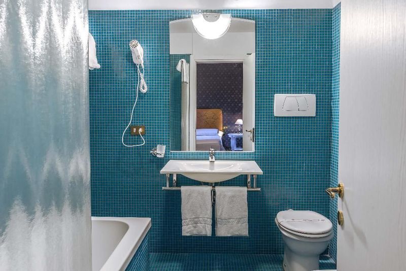 Hotel La Fenice et des Artistes - Image 7