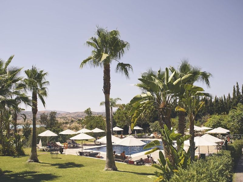 B bou Hotel La Vinuela & Spa - Image 6
