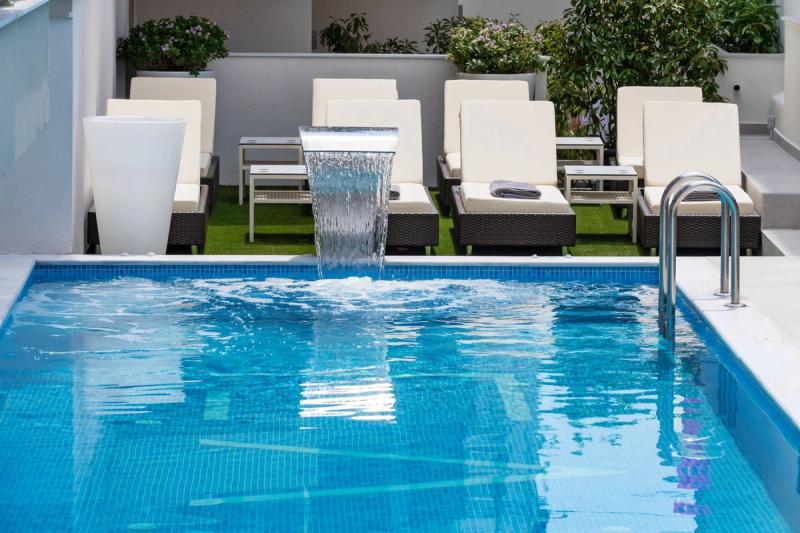 Sea Level Hotel - Image 5