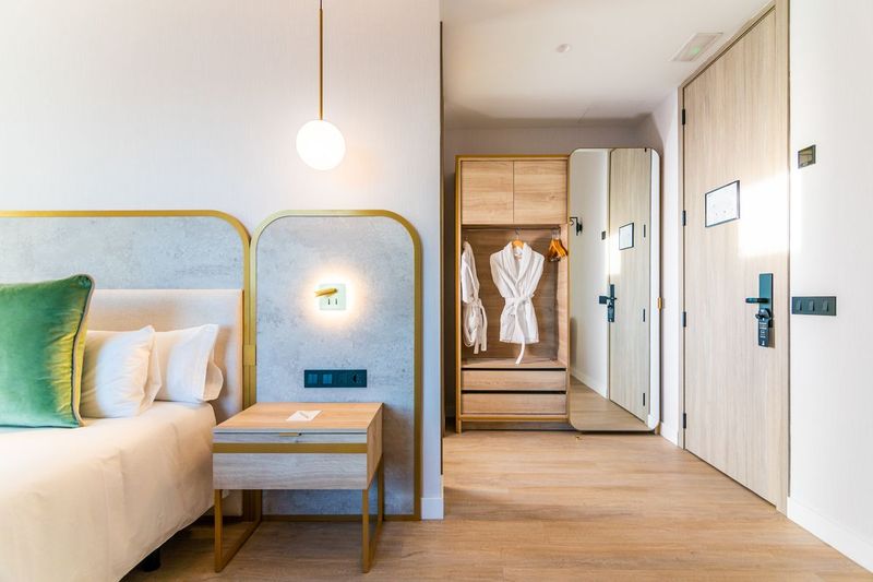 Hotel Malaga Vibes - Image 4
