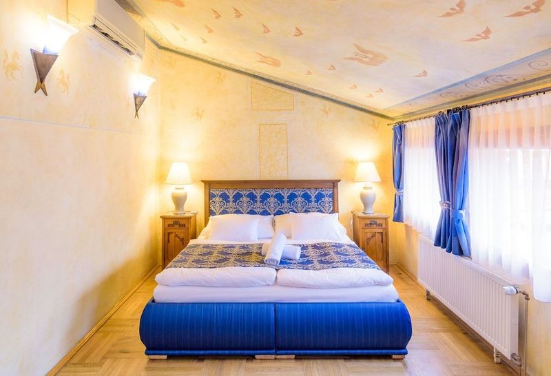 Elite Hotel - Image 5
