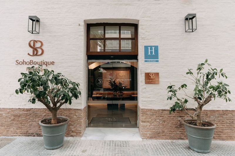 Soho Boutique Colon - Image 1