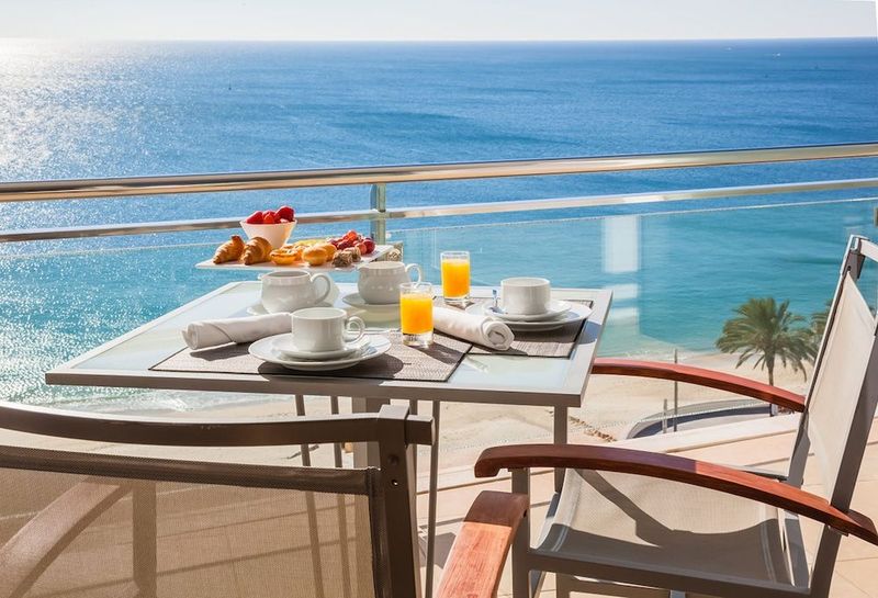 Sesimbra Oceanfront Hotel - Image 2