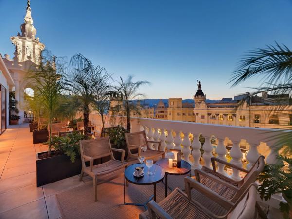 Fra tagterrassen har du en smuk udsigt, H10 Palacio Colomera, Cordoba