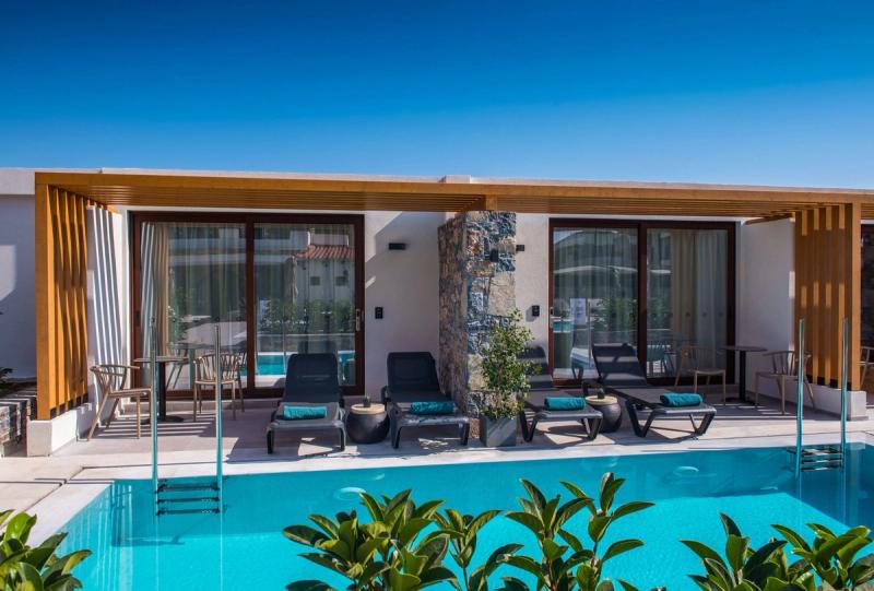 Petousis Hotel & Suites - Image 4