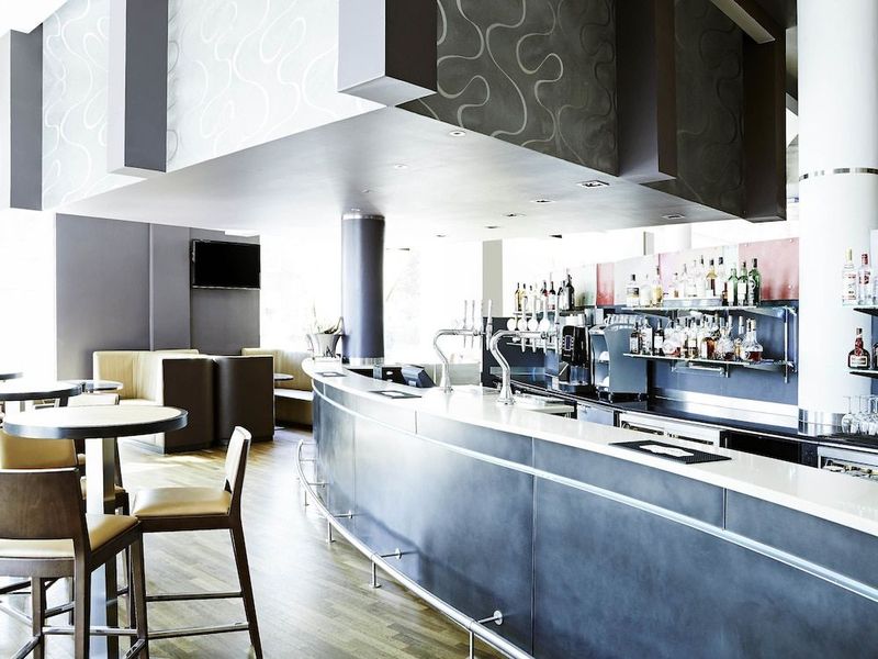 Novotel London Greenwich - Image 10