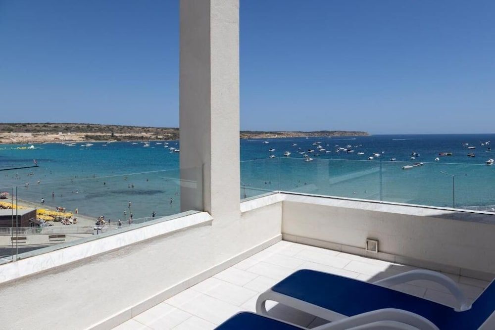db Seabank Resort & Spa - Image 2
