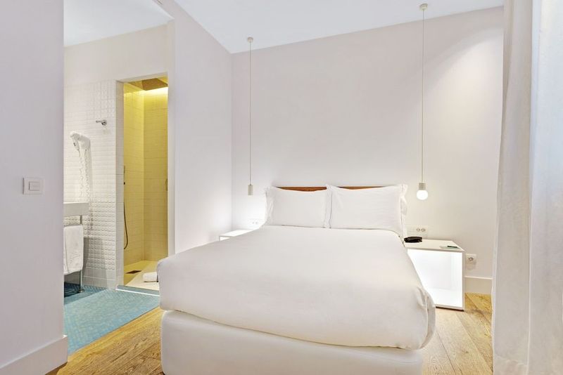 One Shot Prado 23 - Image 9