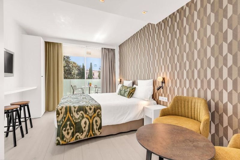 Illa d'Or Hotel and Illa d'Or Apartments - Image 5