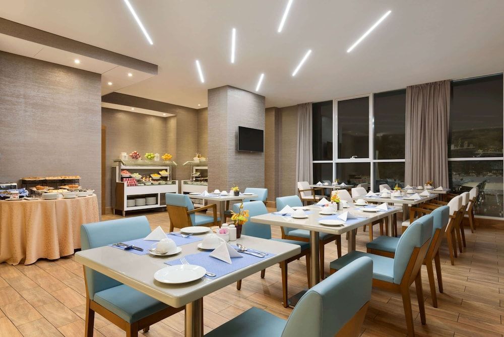 TRYP by Wyndham Hotel - Image 7