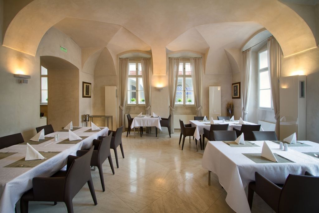 Hotel Three Storks - Image 8