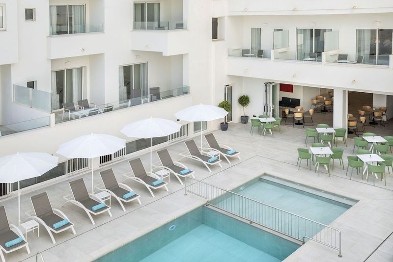 Aparthotel Marina Drach - Image 4
