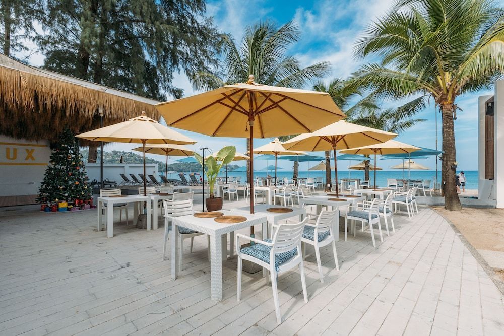 Arinara Bangtao Beach Resort - Image 4