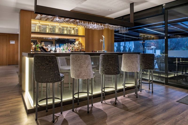 AC Hotel Gava Mar - Image 9
