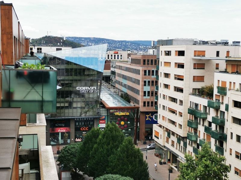 Corvin Center Suites - Image 2